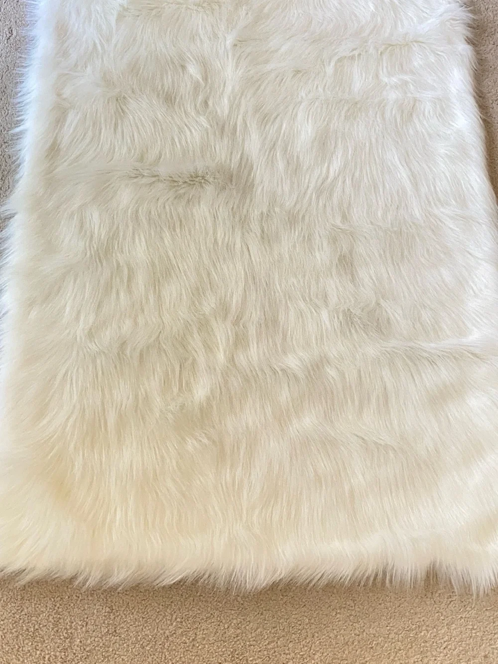Plush Flukati Rug - Soft Accent Rug
